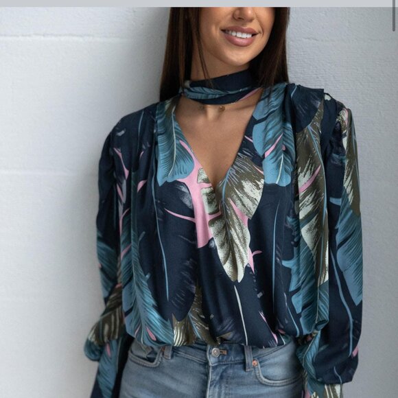 LARA FASHION WOMEN BLOUSE SIZE S/L - Picture 3 of 3